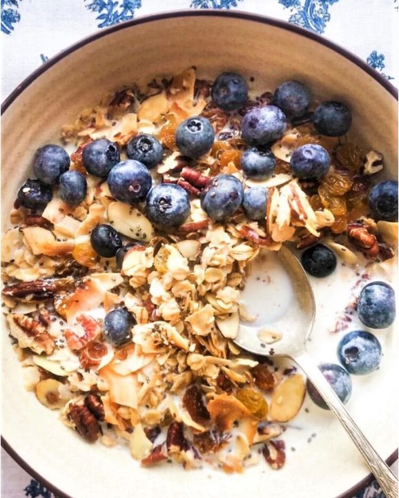 COCONUT OIL GRANOLA (VEGAN & REFINED SUGAR FREE)