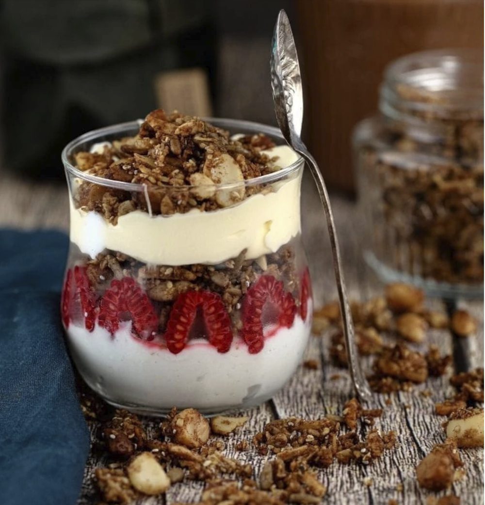 CRUNCHY KETO GRANOLA (PALEO/LOW CARB)