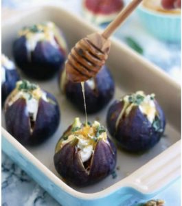  Baked Figs with Goat Cheese 